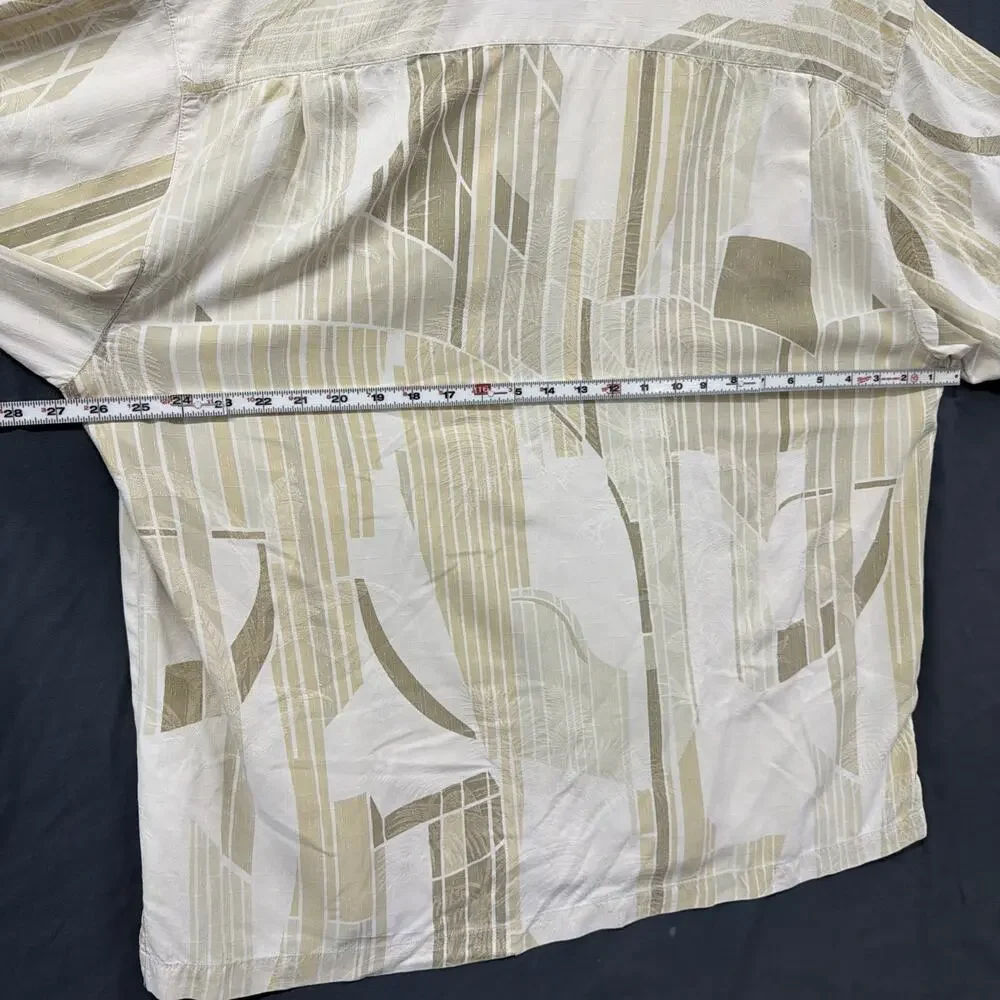 Tommy Bahama Hawaiian Floral Men’s 100% Silk Button Up Short Sleeve Shirt Beach